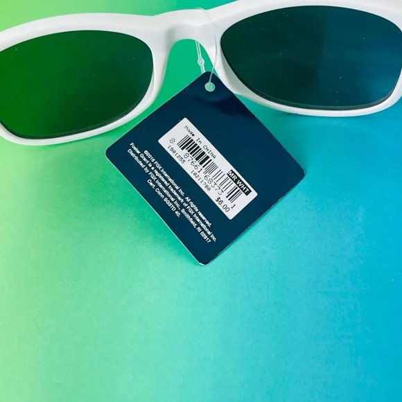 SG00698A Trend Sunglasses For Unisex Adult/Teens, 100% UVA/UVB Protection, White - Picture 7 of 7